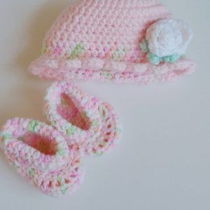 Newborn knit hat and booties-baby girl